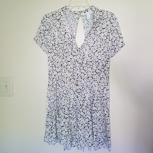 Forever 21 black daisy shirt dress